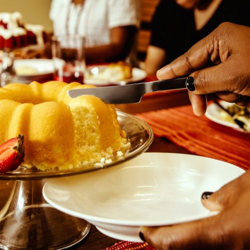 Online Cake Delivery | Irresistible Pound Cakes